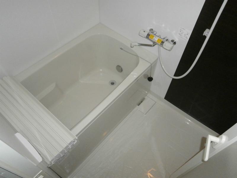 Bathroom. Indoor (12 May 2013) Shooting