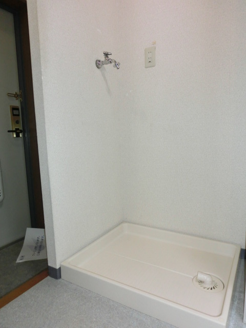 Other Equipment. Please do not put the washing machine is in addition to here