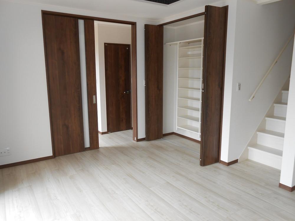 Same specifications photos (living). Indoor (10 May 2013) Shooting