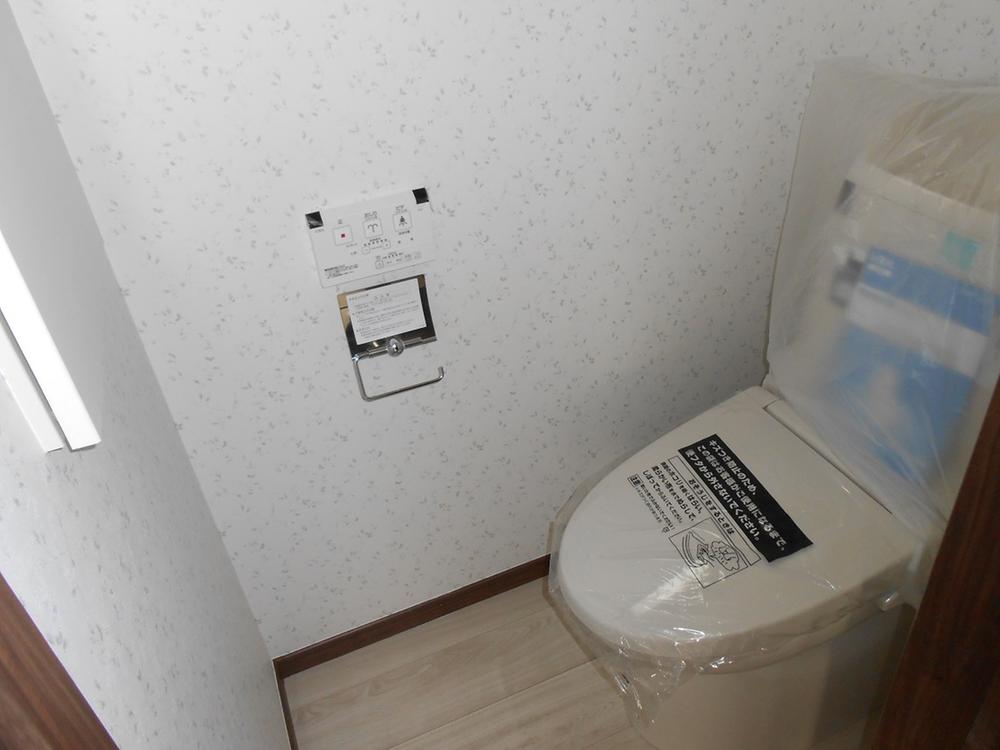 Same specifications photos (Other introspection). Indoor (10 May 2013) Shooting toilet