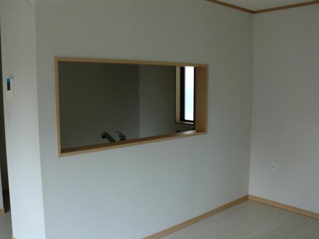 Living. Counter Kitchen