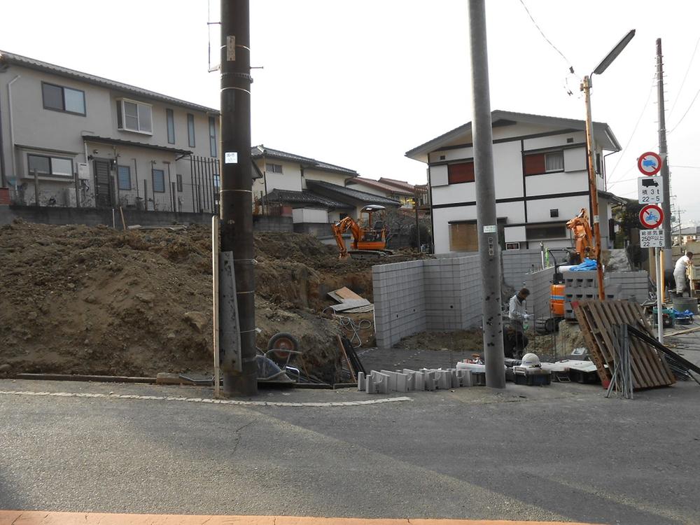 Local appearance photo. Local (12 May 2013) Shooting