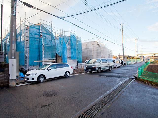 Local photos, including front road. Local (12 May 2013) Shooting