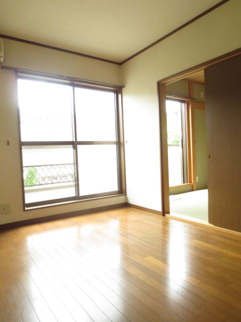 Living and room. Western style room Flooring