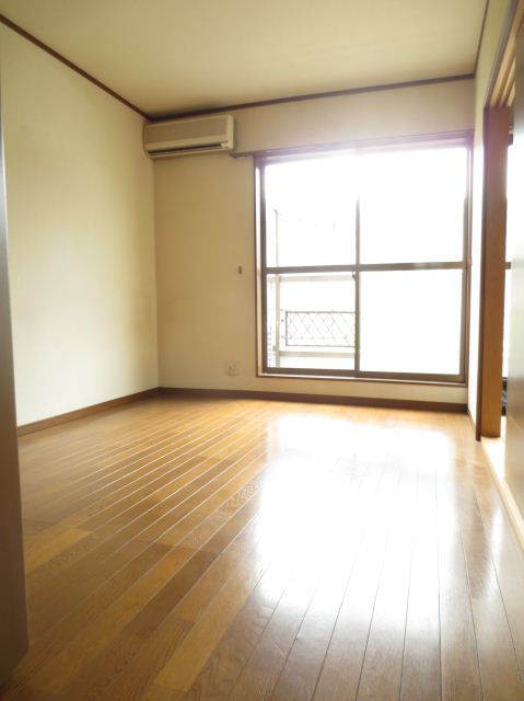 Living and room. Western style room Flooring