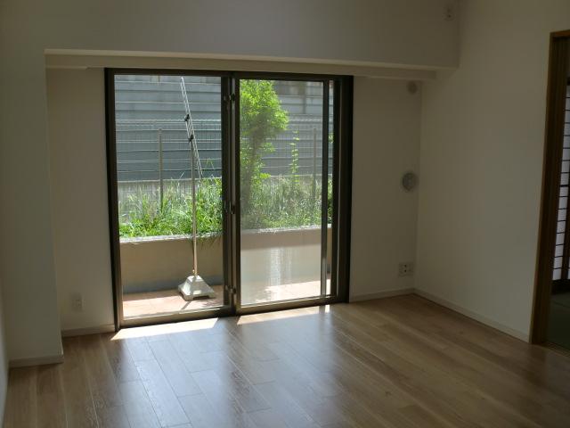 Living. Indoor (September 2013) Shooting