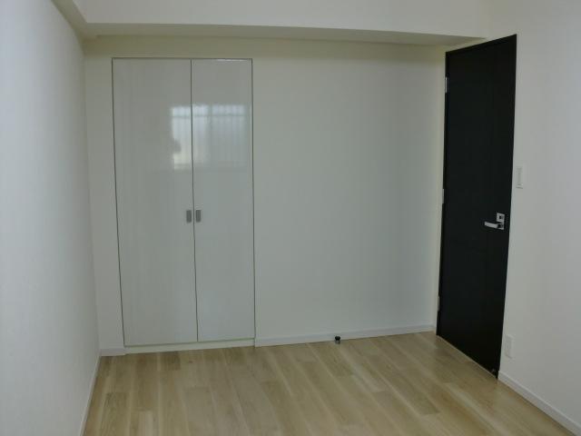 Non-living room. Indoor (September 2013) Shooting