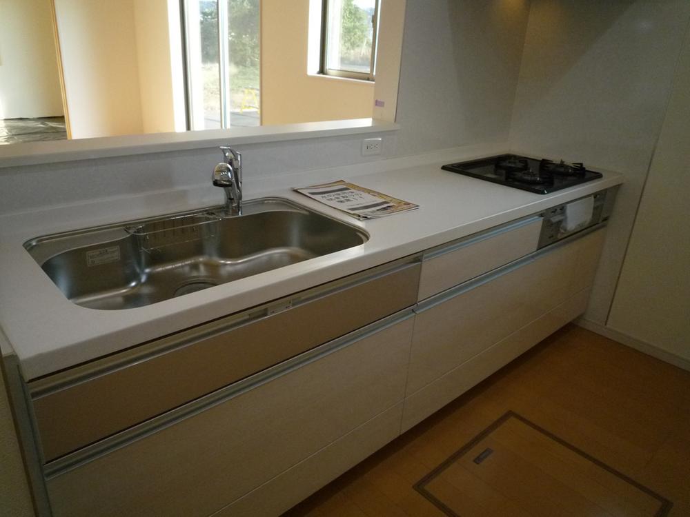 Kitchen. Indoor (11 May 2013) Shooting