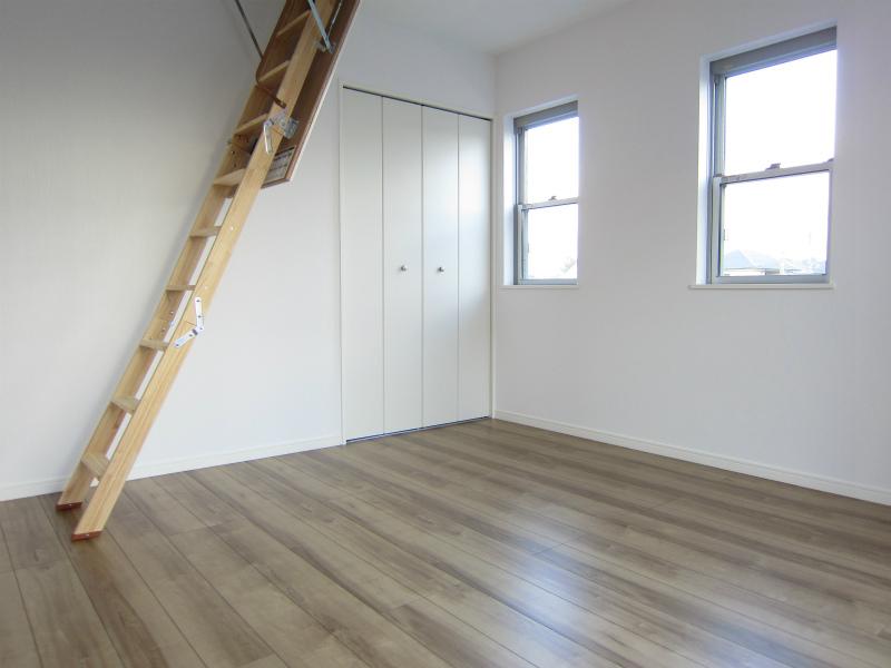 Non-living room. Indoor (11 May 2013) Shooting