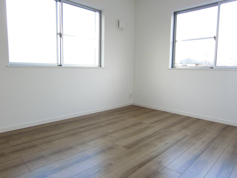 Non-living room. Indoor (11 May 2013) Shooting