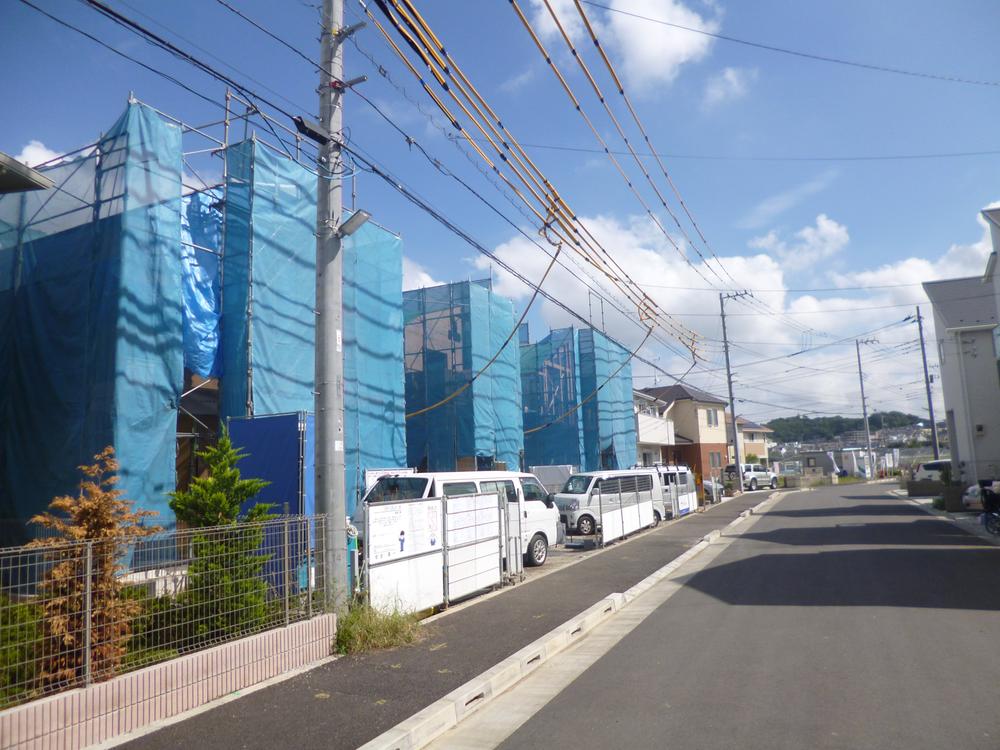 Local photos, including front road. Local (10 May 2013) Shooting