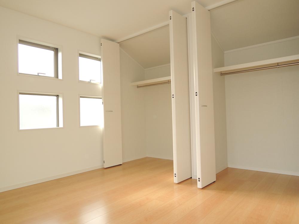 Non-living room. Indoor (12 May 2013) Shooting