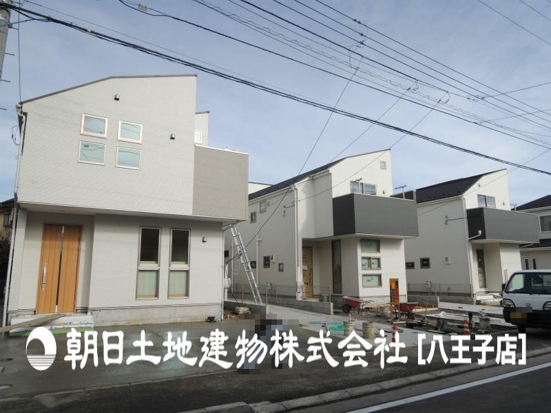 Local photos, including front road. Local (12 May 2013) Shooting