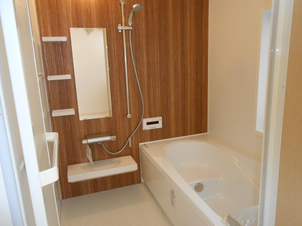 Bathroom. Indoor (11 May 2013) Shooting Building 2