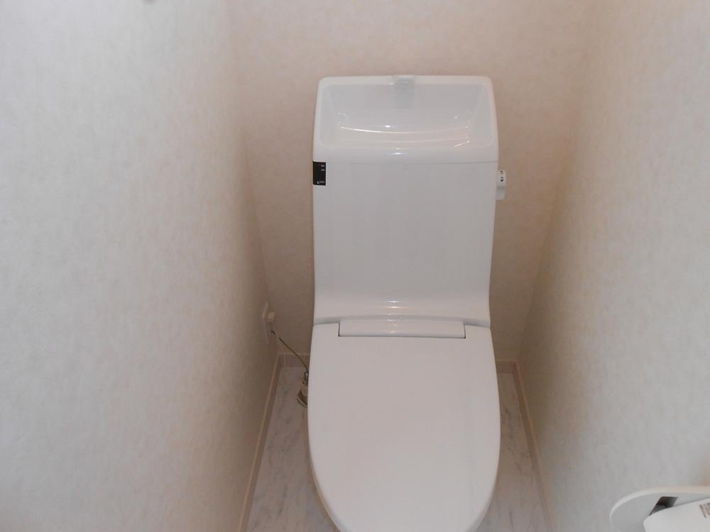 Toilet. Indoor (July 2013) Shooting Building 2