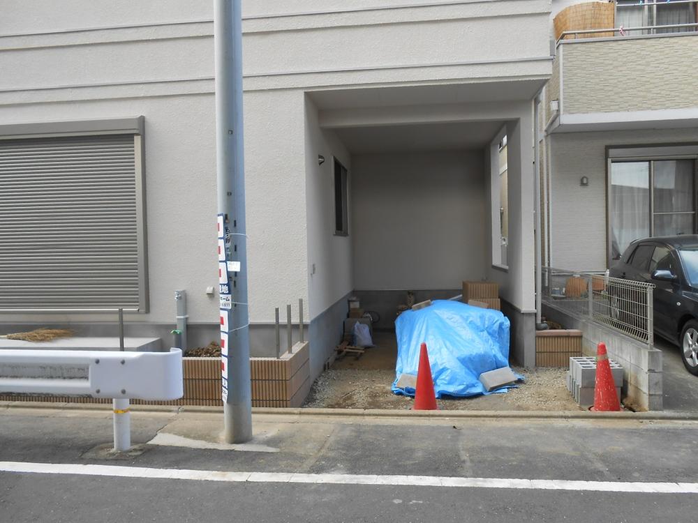 Parking lot. Local (September 2013) Shooting Building 3