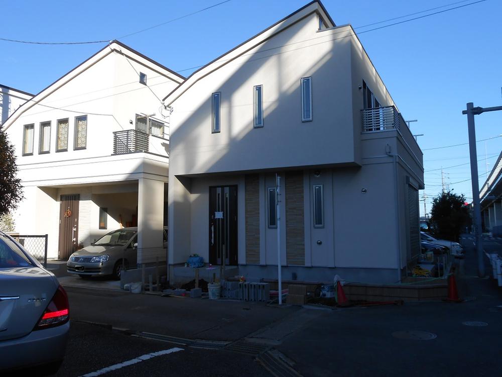 Local appearance photo. Local (10 May 2013) Shooting