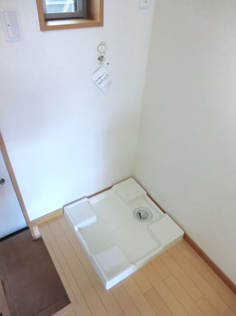 Other room space. There is also a refrigerator space to 4 Pledge of kitchen