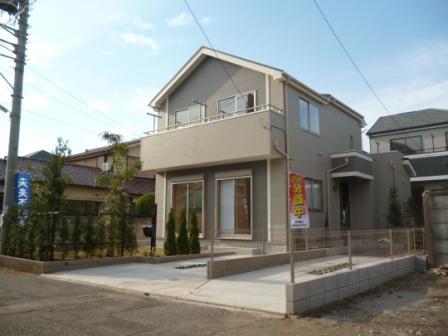 Local appearance photo. Building 3 (November 28, 2013) Shooting