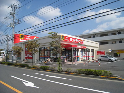 Dorakkusutoa. San 1000m to drag (drugstore)