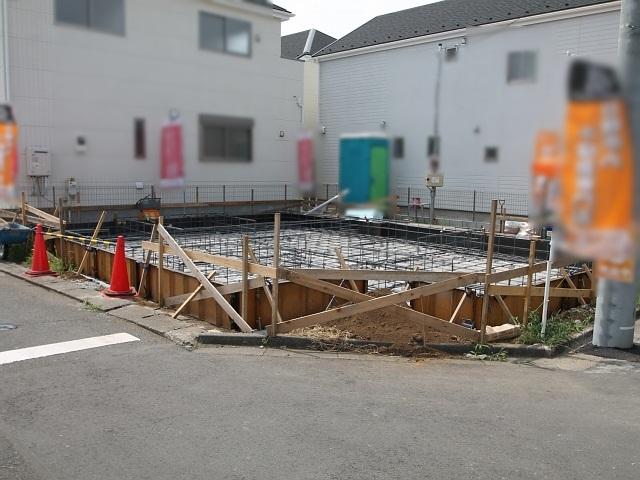 Local appearance photo. Time basis