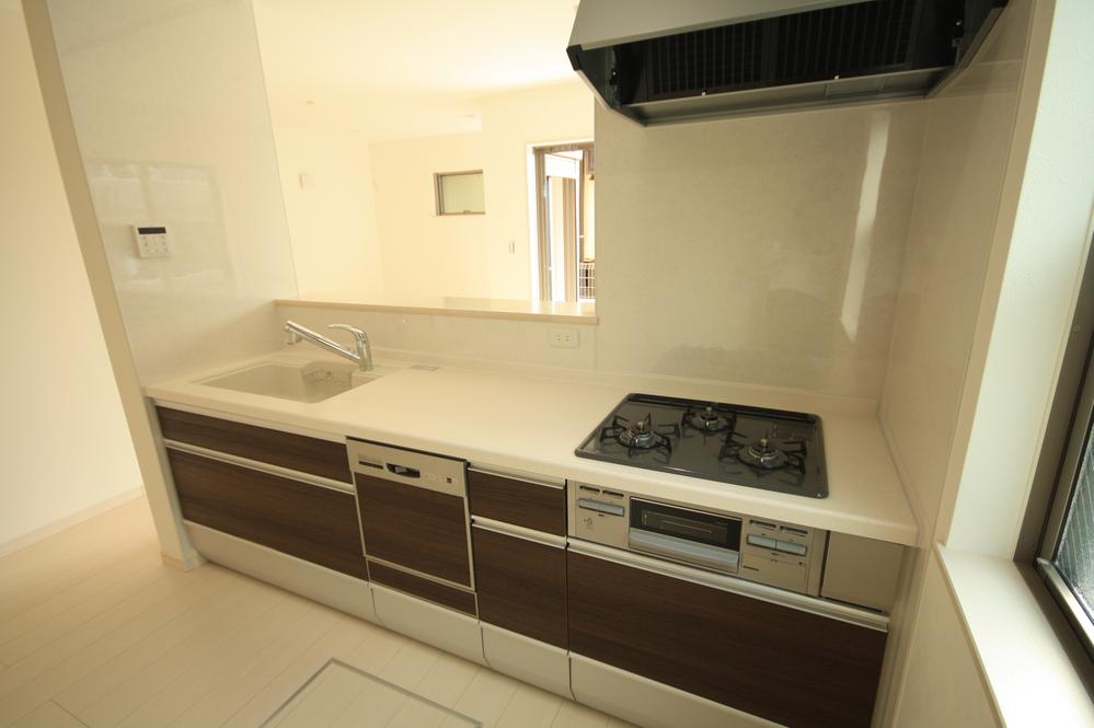 Same specifications photo (kitchen). Example of construction