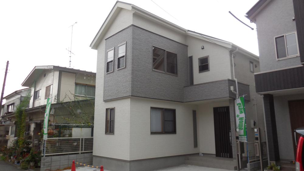 Local appearance photo. Local (10 May 2013) Shooting