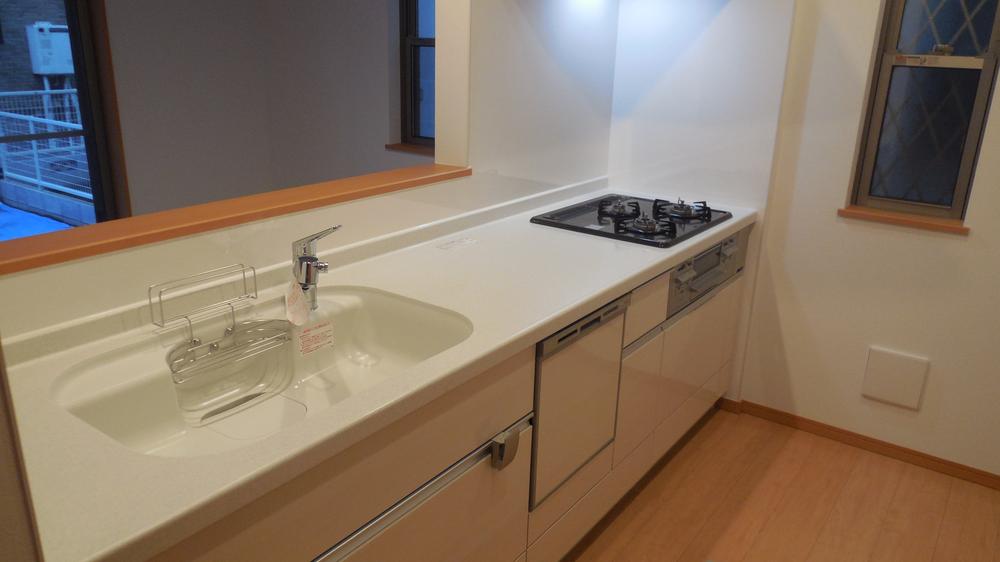 Kitchen. Indoor (10 May 2013) Shooting