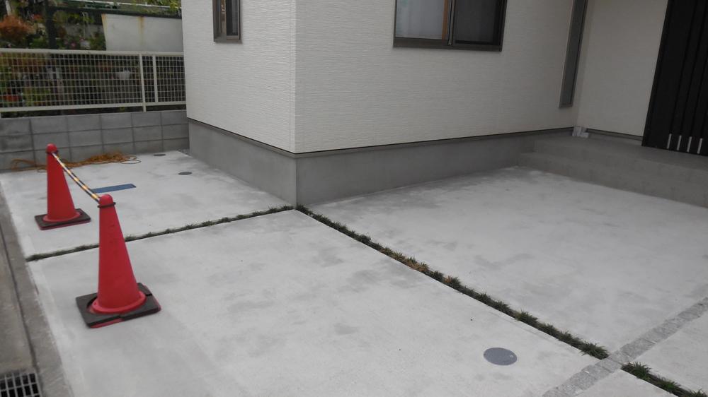 Parking lot. Local (10 May 2013) Shooting