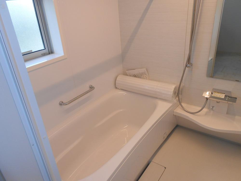 Bathroom. Indoor (12 May 2013) Shooting