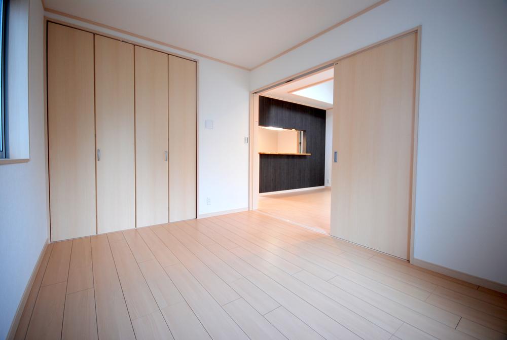 Other introspection. Indoor (July 2013) Shooting