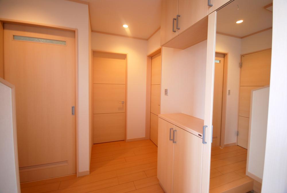 Other introspection. Indoor (July 2013) Shooting