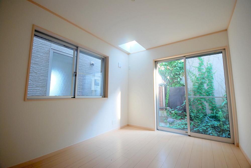 Other introspection. Indoor (July 2013) Shooting