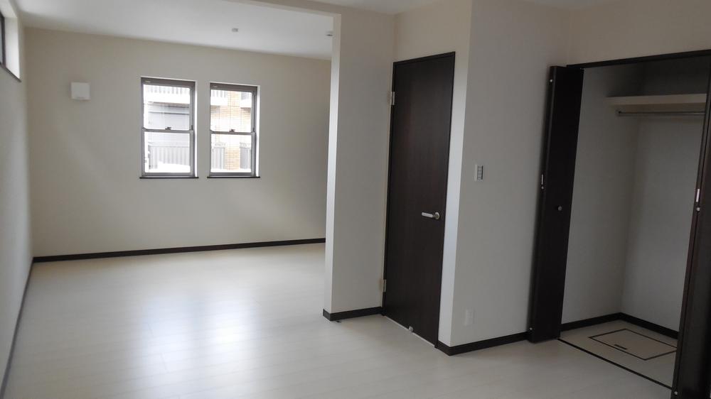 Non-living room. Indoor (September 2013) Shooting