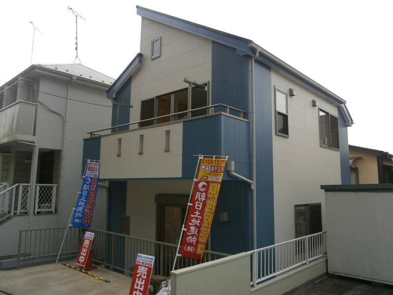 Local appearance photo. Local (11 May 2013) Shooting