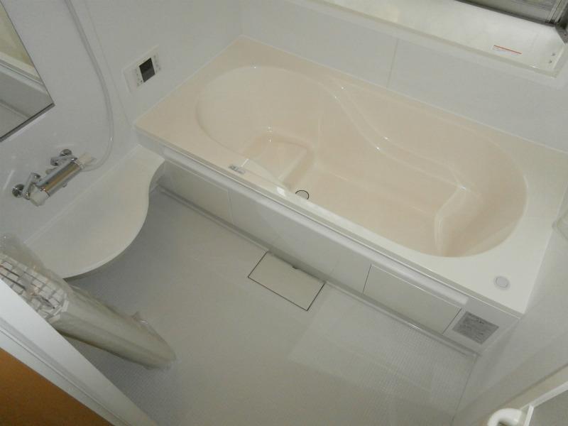 Bathroom. Indoor (11 May 2013) Shooting