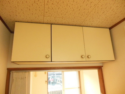 Other Equipment. Good storage by using well the kitchen part upper receiving