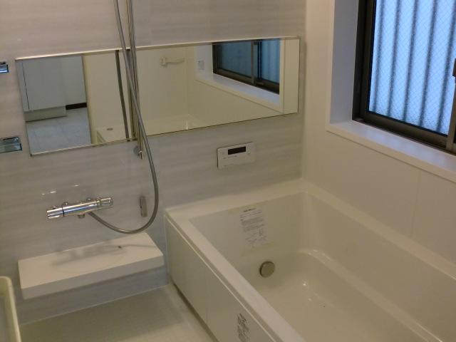 Bathroom. Indoor (10 May 2013) Shooting