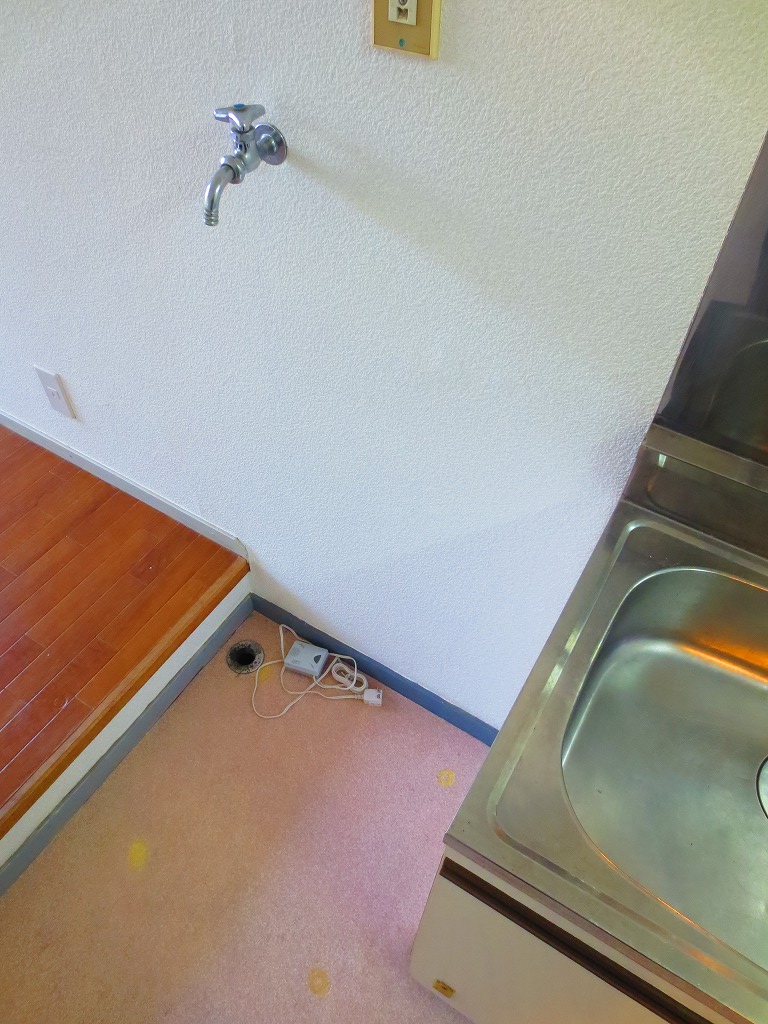 Other Equipment. There is a washing machine yard in the room ☆