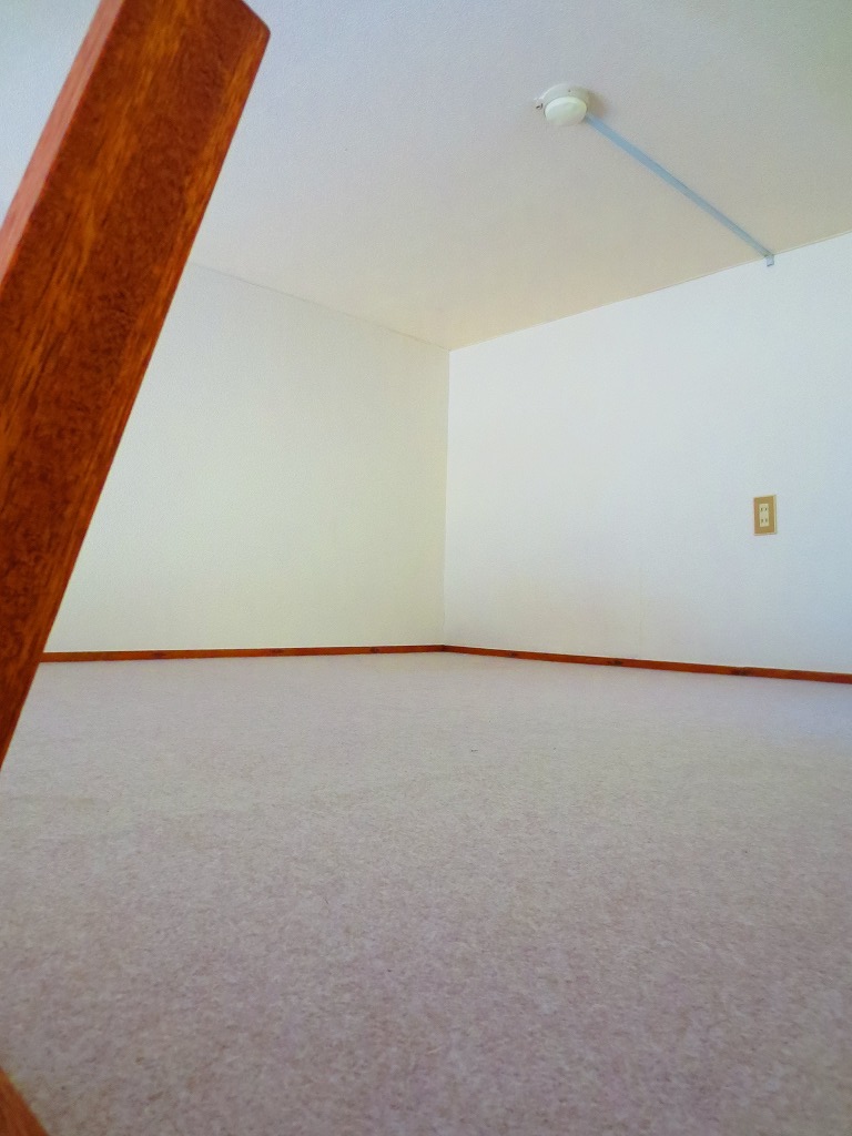 Other room space. Firm favorite with loft