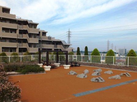 Other common areas. Sukaigade (parking building rooftop)