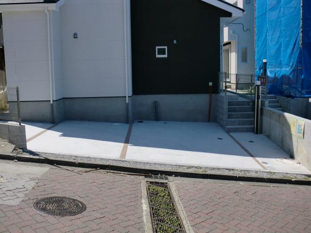 Parking lot. Local (September 2013) Shooting