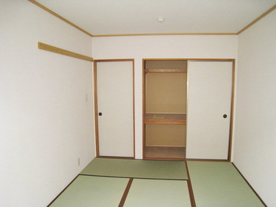 Other room space. There is also housed Japanese-style room