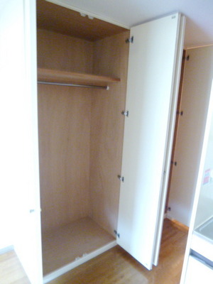 Receipt. Closet plenty