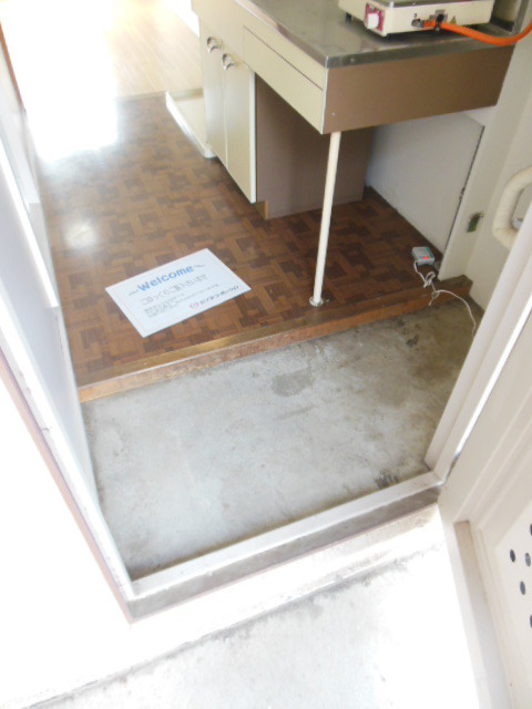 Entrance. Private room entrance