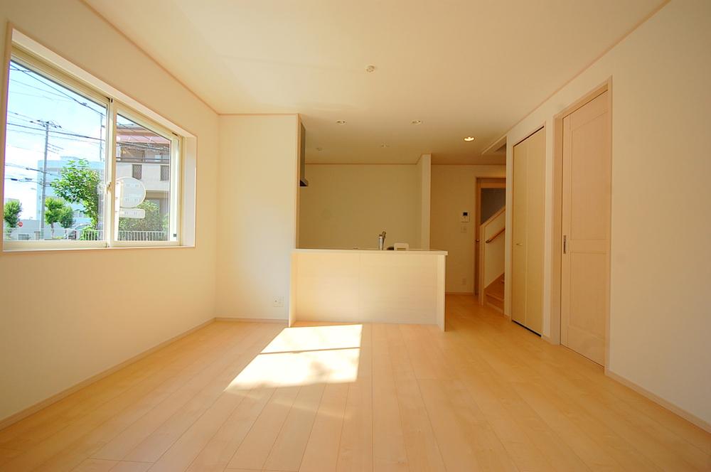 Same specifications photos (living). Example of construction