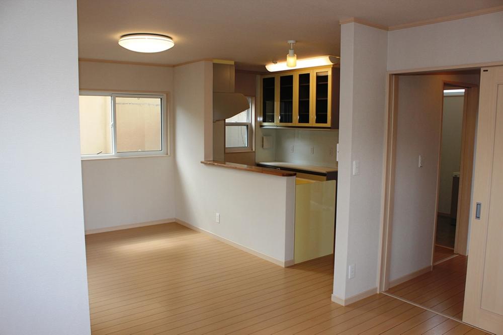 Same specifications photos (living). Same specifications