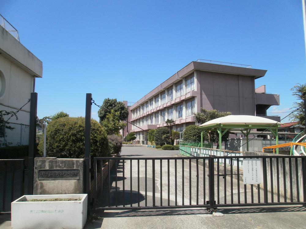 Primary school. 1011m to Hino Municipal Hino eighth elementary school