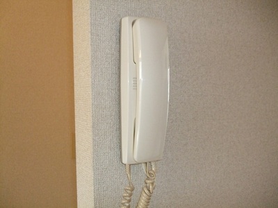 Security. ☆ Convenient intercom at the time of visitor ☆