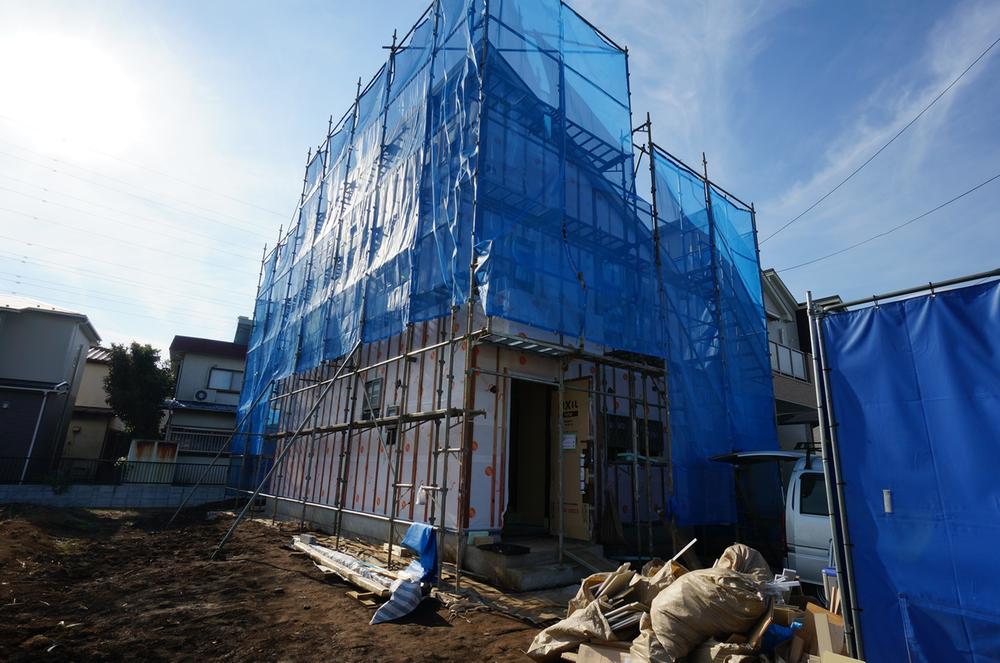 Local appearance photo. Local (11 May 2013) Shooting